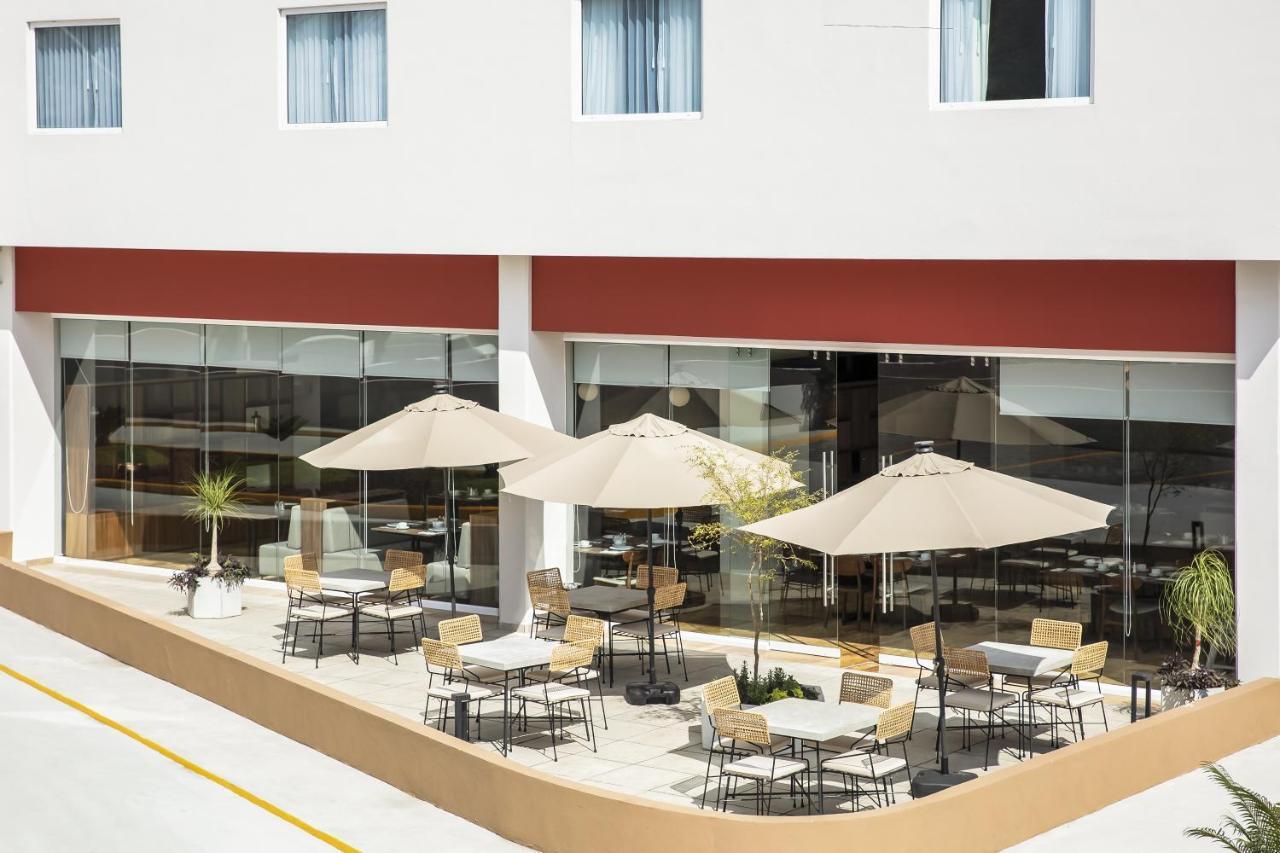 Fiesta Inn Guadalajara Periferico Poniente Zapopan Esterno foto
