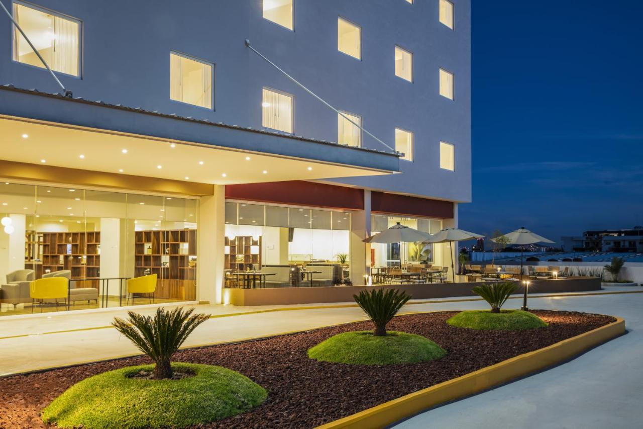 Fiesta Inn Guadalajara Periferico Poniente Zapopan Esterno foto